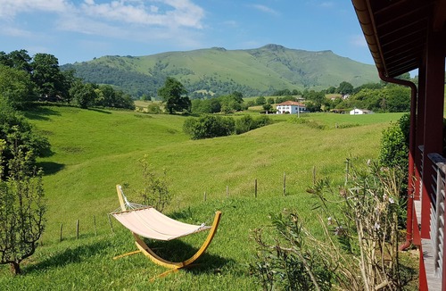 Lasse House | House with panoramic view of the Basque mountains