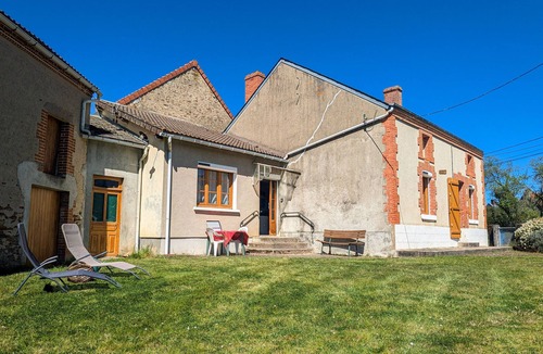 Eguzon-Chantome Cottage | House with parking - 7 guests