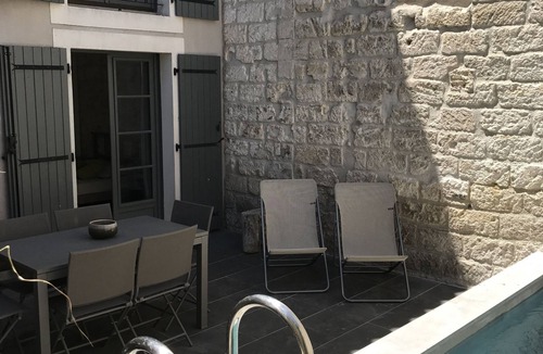 Aigues-Mortes House | HOUSE WITH PATIO & POOL IN THE HEART OF THE RAMPARTS!