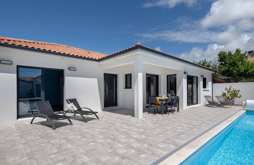 La Plaine-sur-Mer House | House with pool in La Plaine sur Mer