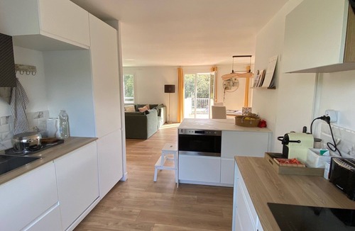 Saint-Aunes House | House with pool and park view