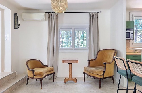 Aramon House | House with pool in the hills above Aramon