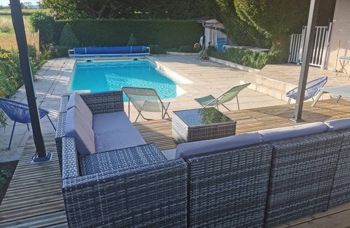 Groisy House | House with pool-large enclosed grounds-trampoline