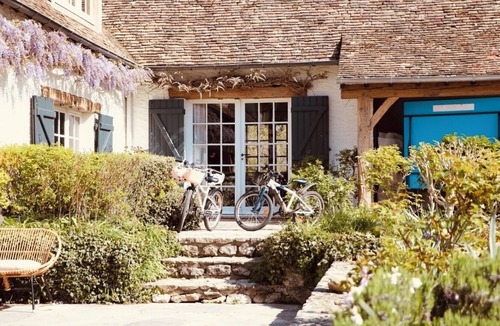 Bourdonne House | House with Pool & Tennis 50min from Paris 2ha Estate - 9 Bedrooms - Sleeps 14
