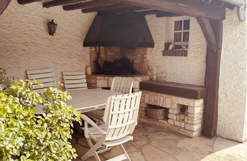 Bourdonne House | House with Pool & Tennis 50min from Paris 2ha Estate - 9 Bedrooms - Sleeps 14