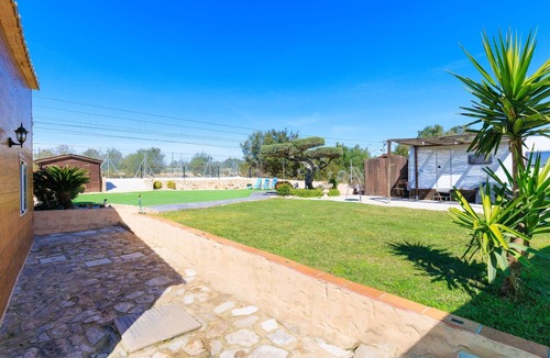 Costa Dorada Villa | House with private pool only 500m beach