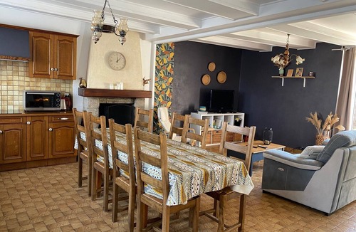Le Vivier-sur-Mer House | House with private terrace!