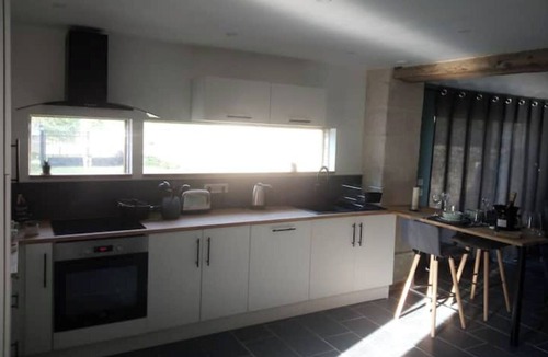 Mont-Notre-Dame Apartment | House with private Jacuzzi, cocooning, zen.