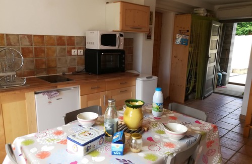 Bages House | House with private pool in Bages d'Aude (sleeps 4)