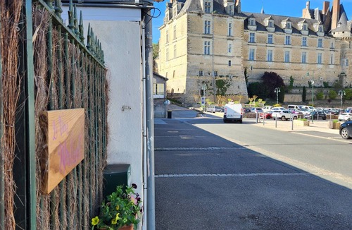 Durtal House | House with river access and sauna at the foot of the château, La Flèche zoo and 24h