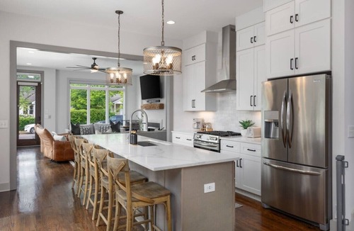 Cleveland Park House | House with Rooftop Patio, Next to a Park, 3 Miles to Downtown