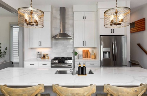 Cleveland Park House | House with Rooftop Patio, Next to a Park, 3 Miles to Downtown