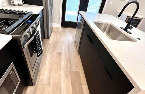 Point Breeze House | House with rooftop & backyard new construction