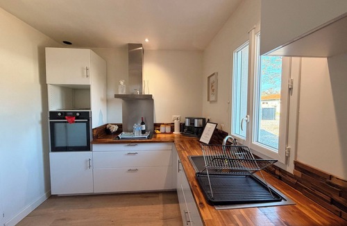 Saint-Jean-d'Illac House | House with swimming pool, ideal for vacations & professional stays.