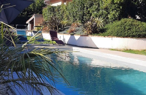 Villette-de-Vienne House | House with swimming pool