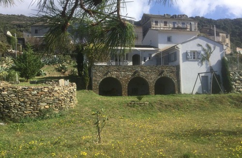 Canari Bed & Breakfast | House with sea view and large plot
