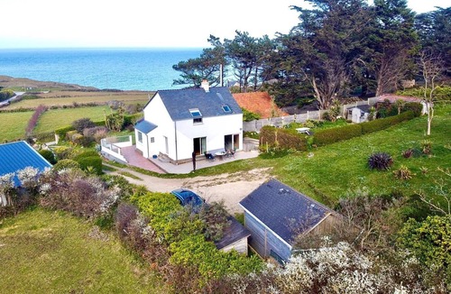 Fermanville House | house with sea view veranda