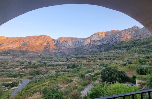 Benissili House | House with spectacular mountain views.