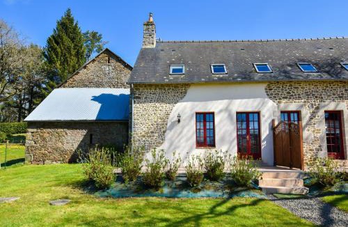 Bonnemain House | House with stunning views across the meadows