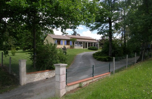 Cahuzac House | House with swimming pool.