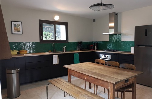 Auch House | House with swimming pool sleeps 13. A 15-minute walk from the historic center of Auch!
