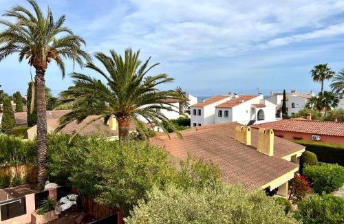 Mont-roig Bahia House | House with terrace and sea views