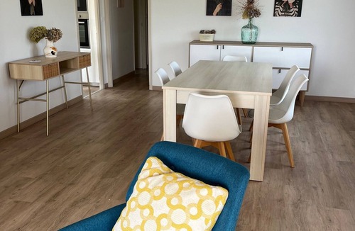 Chilleurs-aux-Bois Cottage | House with village view - 6 guests