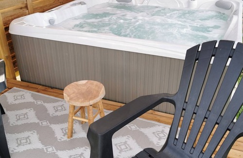 Budeliere House | House with Valley view, XXL Spa, billiards & pinball machine