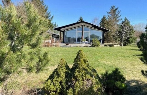 Skibby House | House with view of Isefjord in Hornsherred
