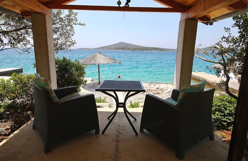 Tkon House | House Zelanto Mali (14541-K1) - Tkon - island Pasman