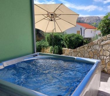 Jurandvor Apartment | House Zrile with garden and jacuzzi
