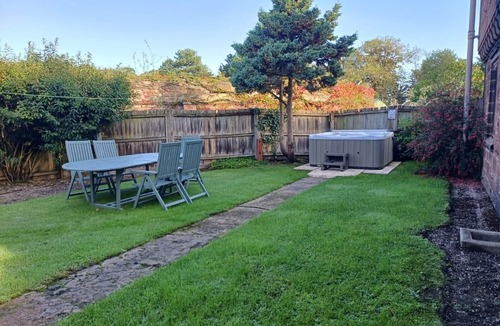 Thornton Hough Cottage | Housekeepers Cottage