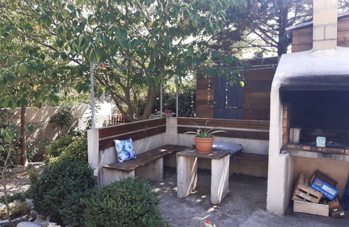 Cournonsec Villa | houses/villas - 5 rooms - 9/10 persons