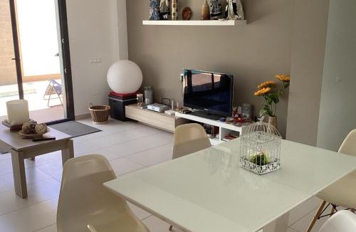 Orihuela Costa Ski Chalet | HouseSleeps6-Pool-Beach-Garden-Solarium-PetOK