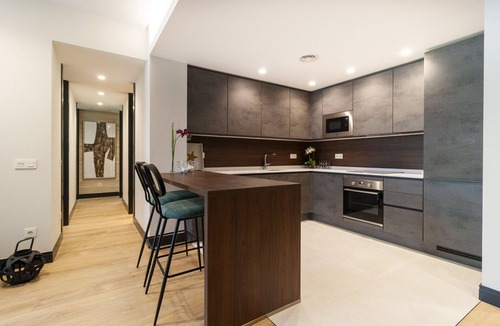 Castillejos Apartment | Housing Castellana by Sharing Co