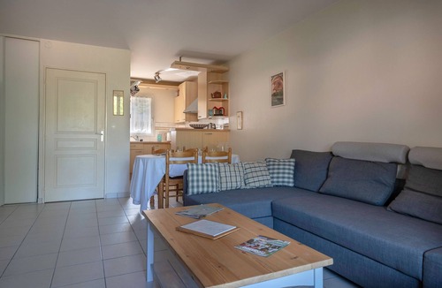 Saint-Brevin-les-Pins Ski Chalet | Housse for 4, 500m at the beach