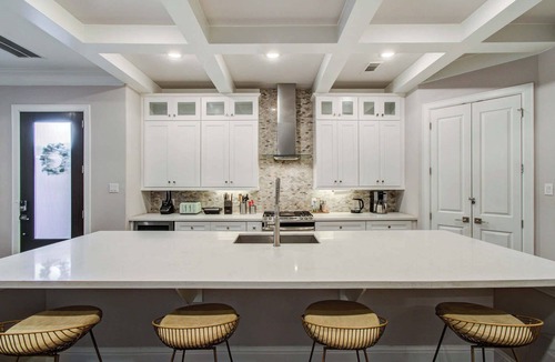 Washington Ave./ Memorial Park House | Houston Central Location - Stylish with Jacuzzi