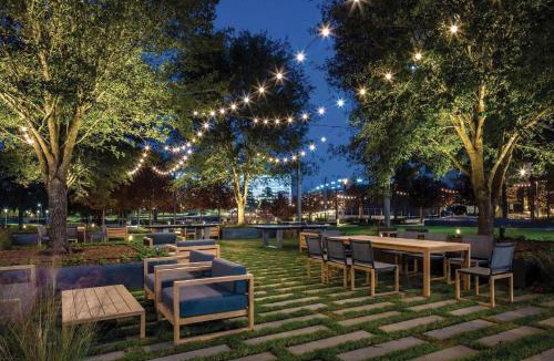 Spring Hotel | Houston CityPlace Marriott at Springwoods Village