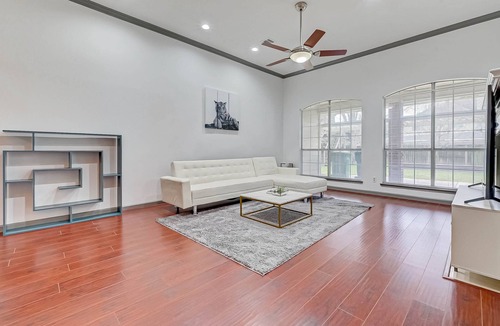 FM 1960 House | Houston-Cypress Spacious Home