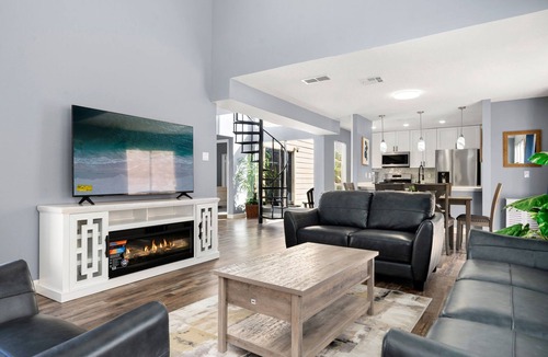 George Bush Park/Eldridge House | Houston Energy Corridor Home