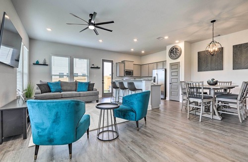 Central Southwest House | Houston Escape w/Patio < 13 Mi to Downtown!