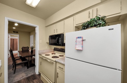 Houston Apartment | Houston Galleria Cozy Simple Suite