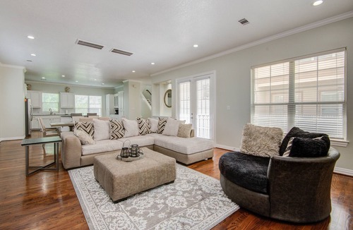 Houston House | Houston Galleria Luxury Home.