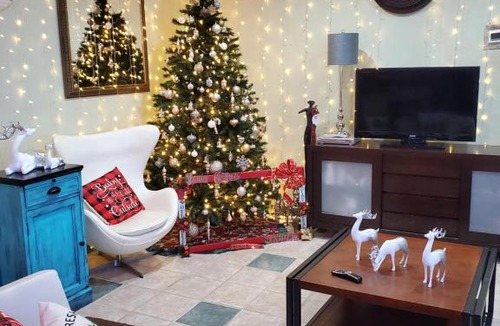 Lawndale/ Wayside Hotel | Houston Inn and Suites