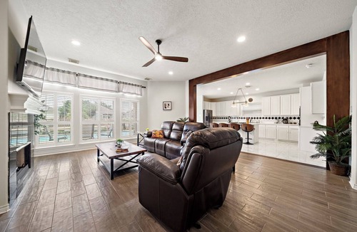 Atascocita House | Houston Lake Retreat | Pool + Lake Front + Spa