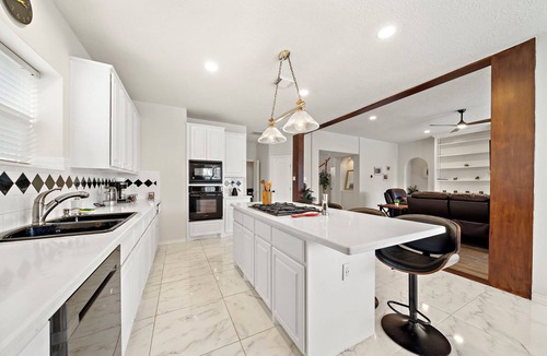 Atascocita House | Houston Lake Retreat | Pool + Lake Front + Spa