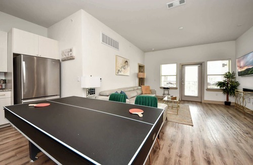 Addicks Apartment | Houston luxury apartment: Pool, gym, game room, and a rooftop deck!