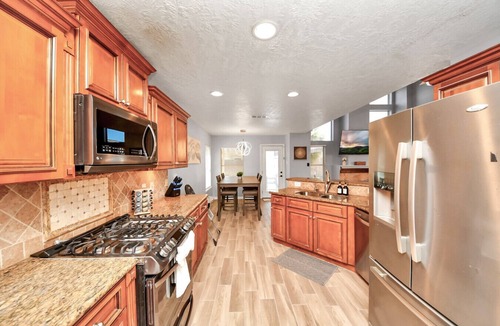 Houston House | Houston Retreat for Large Groups | Sleeps 22