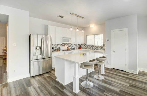 Central Southwest House | Houston Stay 7 Mi to NRG: Luxe + Group Friendly