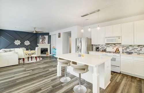 Central Southwest House | Houston Stay 7 Mi to NRG: Luxe + Group Friendly